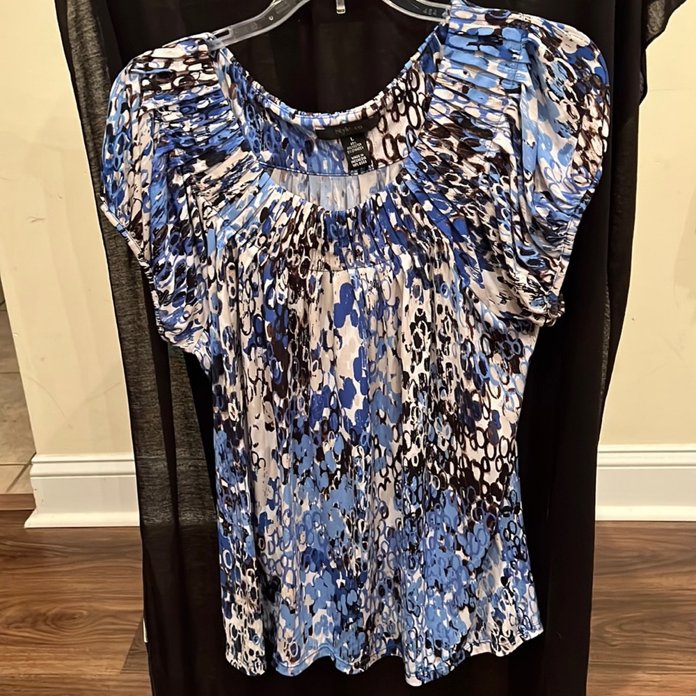 Ladies Style & Co large blouse